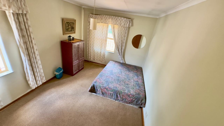 5 Bedroom Property for Sale in Zwartkop Gauteng