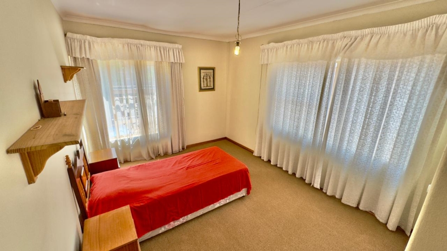 5 Bedroom Property for Sale in Zwartkop Gauteng