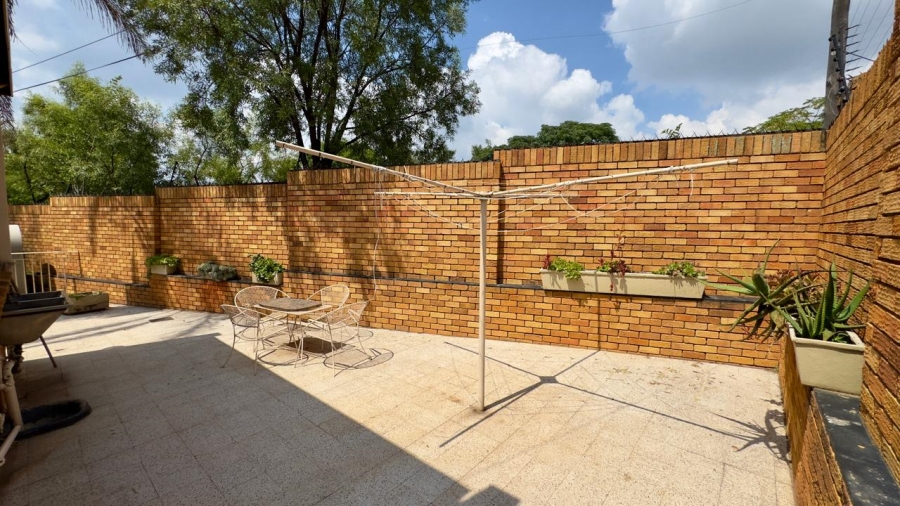 5 Bedroom Property for Sale in Zwartkop Gauteng