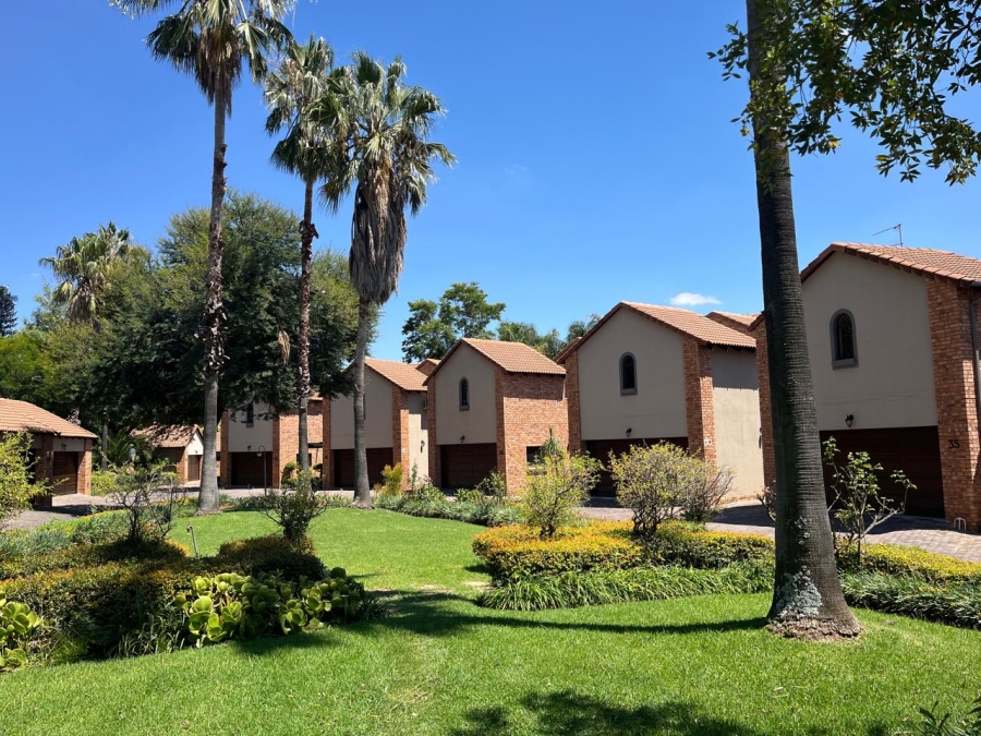  Bedroom Property for Sale in Equestria Gauteng