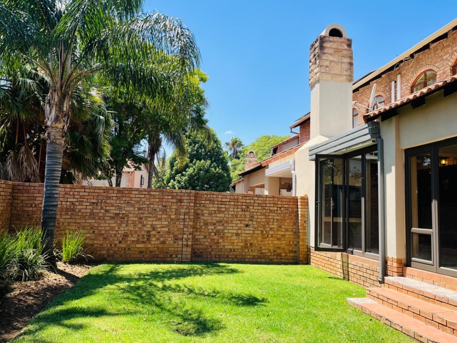 Bedroom Property for Sale in Equestria Gauteng