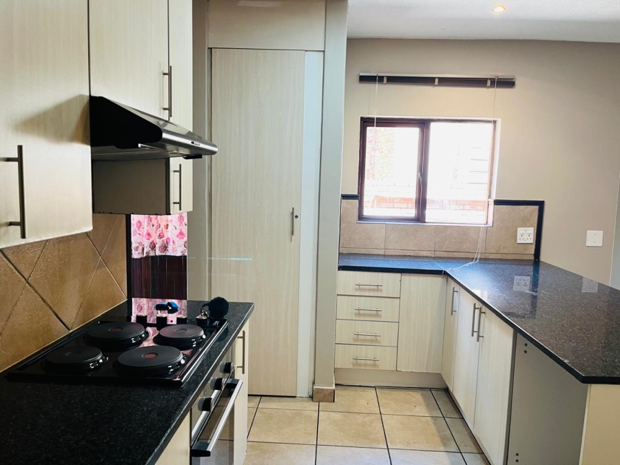  Bedroom Property for Sale in Equestria Gauteng