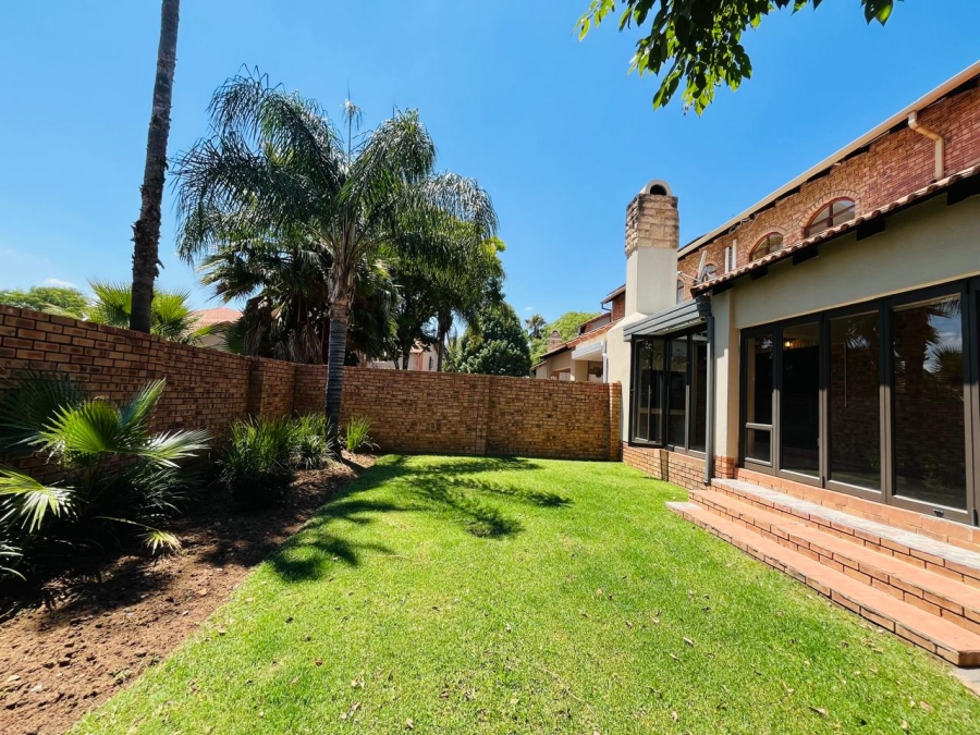  Bedroom Property for Sale in Equestria Gauteng