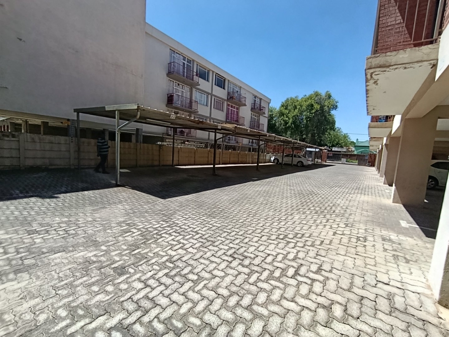 1 Bedroom Property for Sale in Groblerpark Gauteng