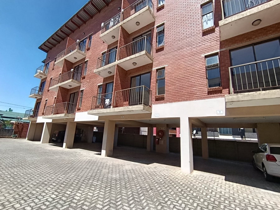 1 Bedroom Property for Sale in Groblerpark Gauteng