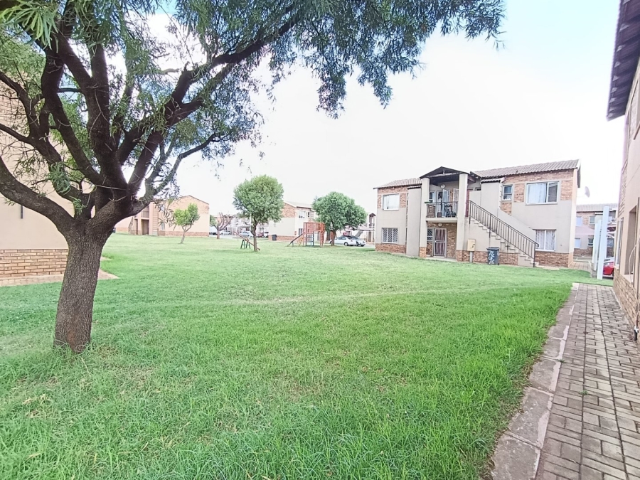  Bedroom Property for Sale in Protea Glen Gauteng