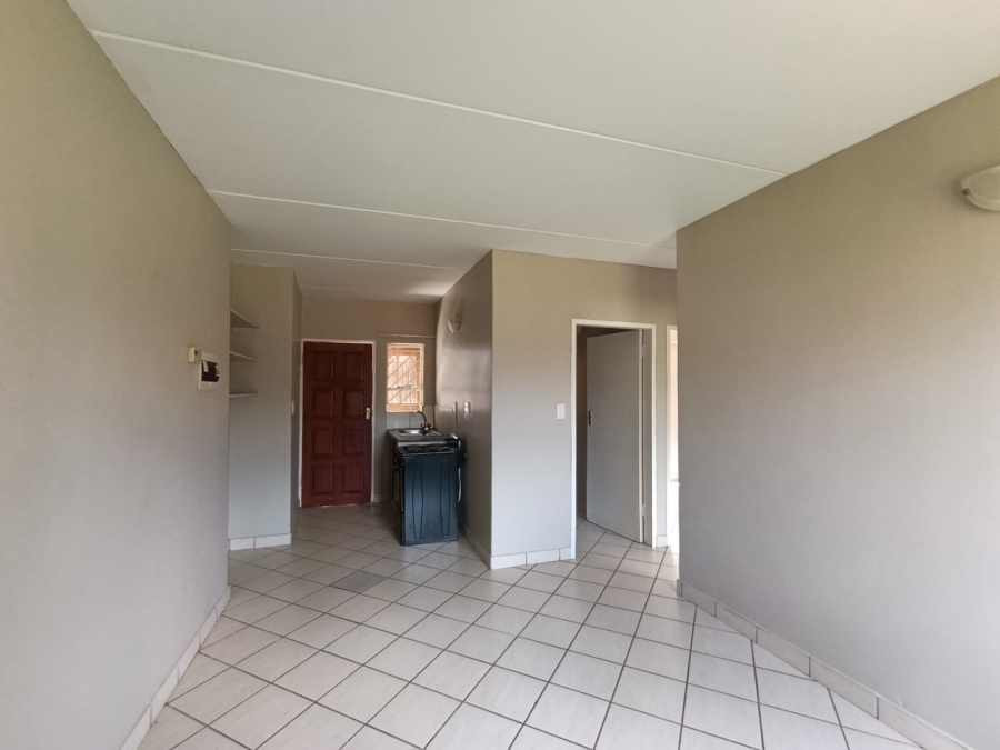  Bedroom Property for Sale in Protea Glen Gauteng