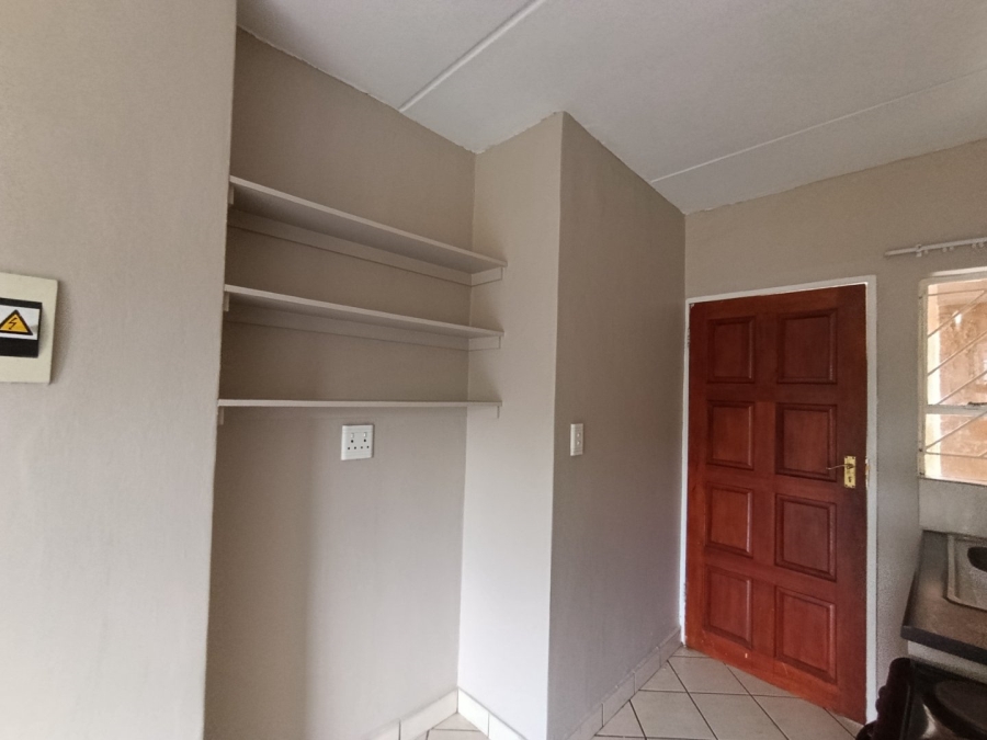  Bedroom Property for Sale in Protea Glen Gauteng