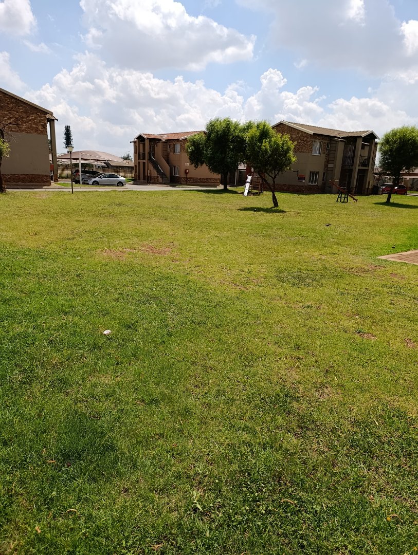  Bedroom Property for Sale in Protea Glen Gauteng