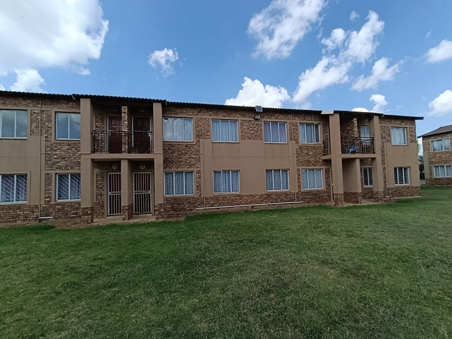  Bedroom Property for Sale in Protea Glen Gauteng