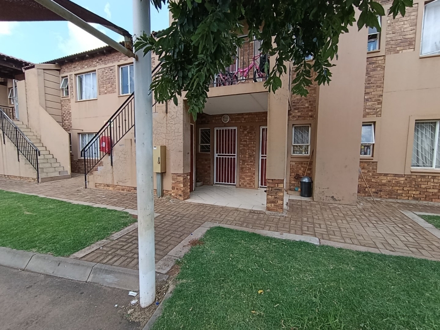  Bedroom Property for Sale in Protea Glen Gauteng