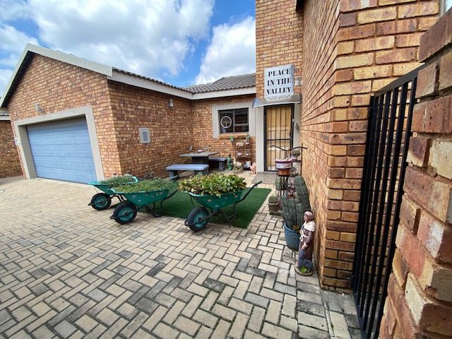 3 Bedroom Property for Sale in Selcourt Gauteng