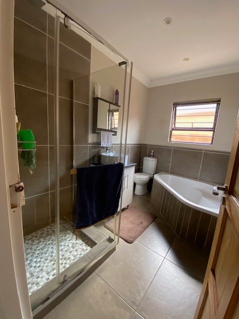 3 Bedroom Property for Sale in Selcourt Gauteng