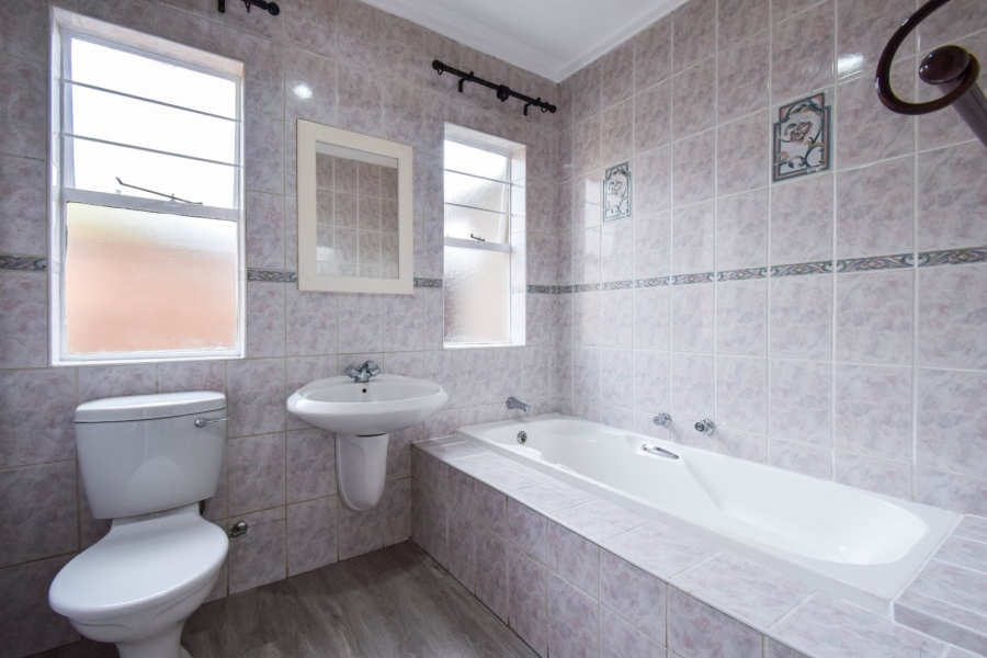 2 Bedroom Property for Sale in Wapadrand Gauteng