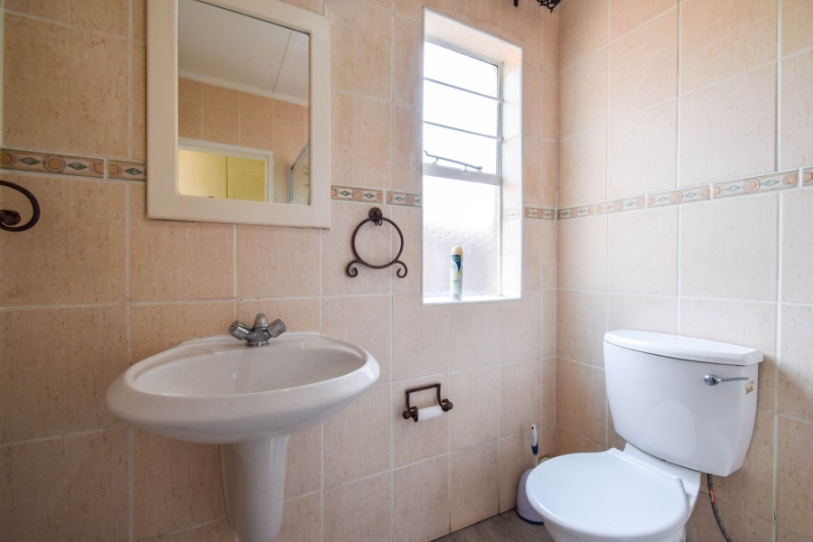 2 Bedroom Property for Sale in Wapadrand Gauteng