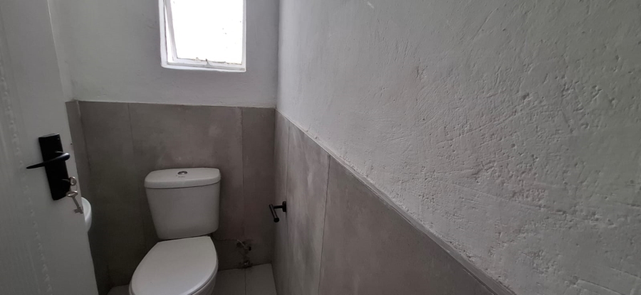 2 Bedroom Property for Sale in Waterkloof Ridge Gauteng