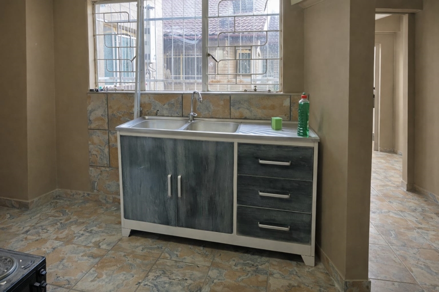 5 Bedroom Property for Sale in Flora Gardens Gauteng