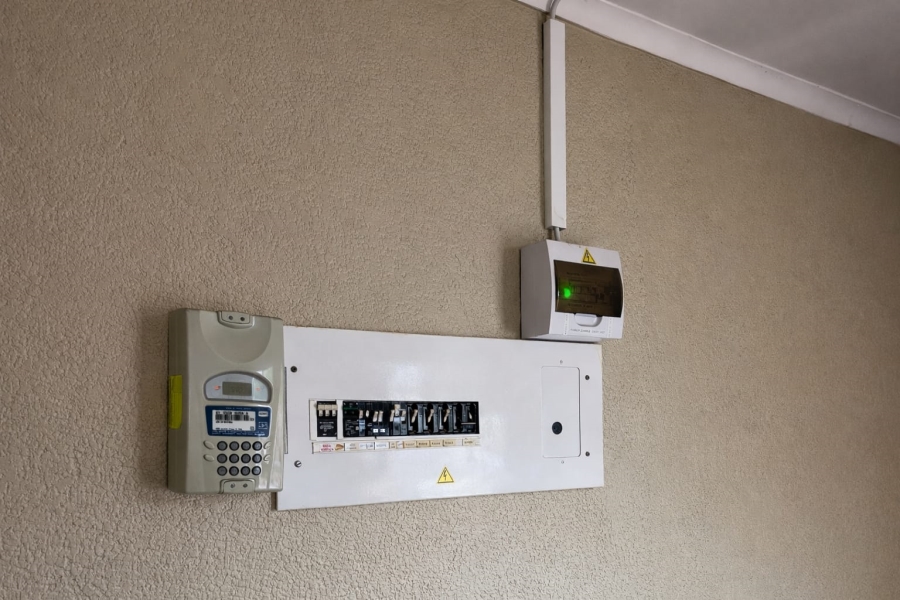 5 Bedroom Property for Sale in Flora Gardens Gauteng