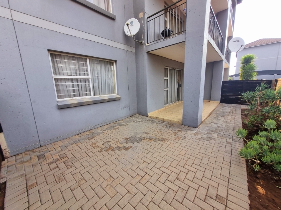 2 Bedroom Property for Sale in Bardene Gauteng