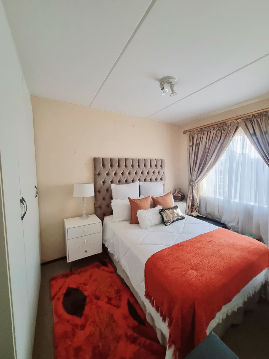 2 Bedroom Property for Sale in Bardene Gauteng