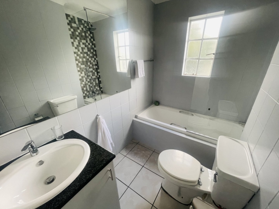 To Let 2 Bedroom Property for Rent in Morningside Gauteng