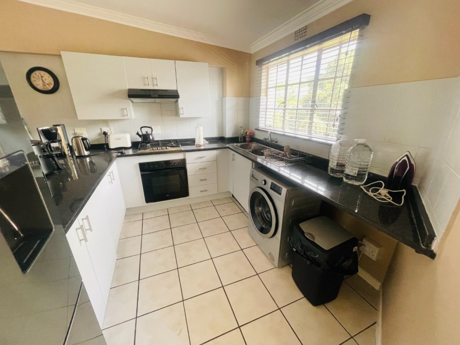 To Let 2 Bedroom Property for Rent in Morningside Gauteng