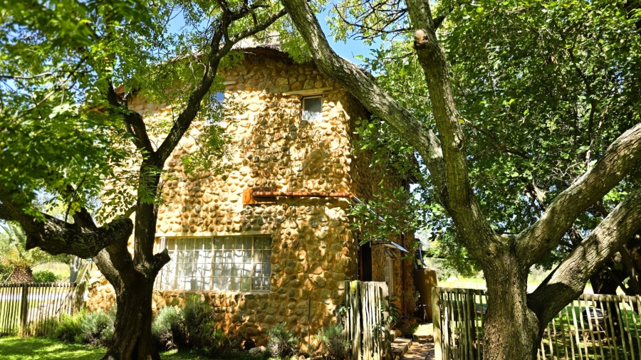 12 Bedroom Property for Sale in Mooiplaats Gauteng