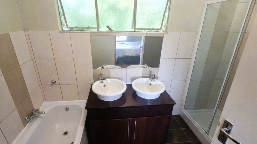 12 Bedroom Property for Sale in Mooiplaats Gauteng