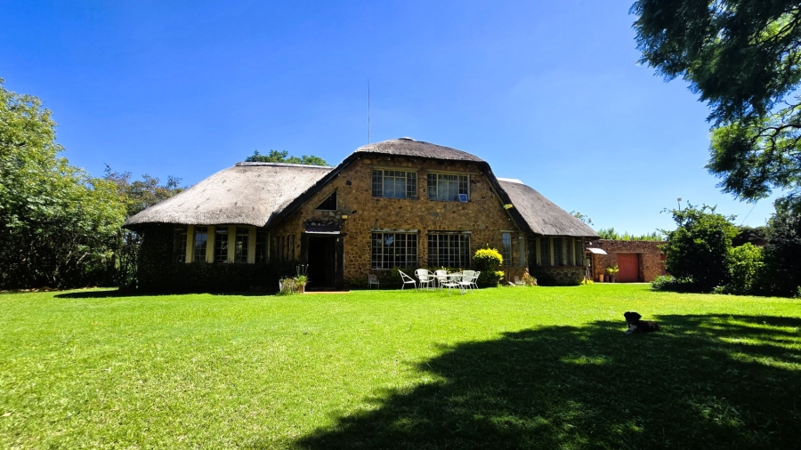 12 Bedroom Property for Sale in Mooiplaats Gauteng