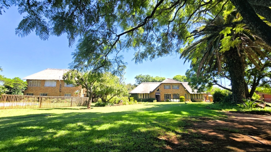12 Bedroom Property for Sale in Mooiplaats Gauteng