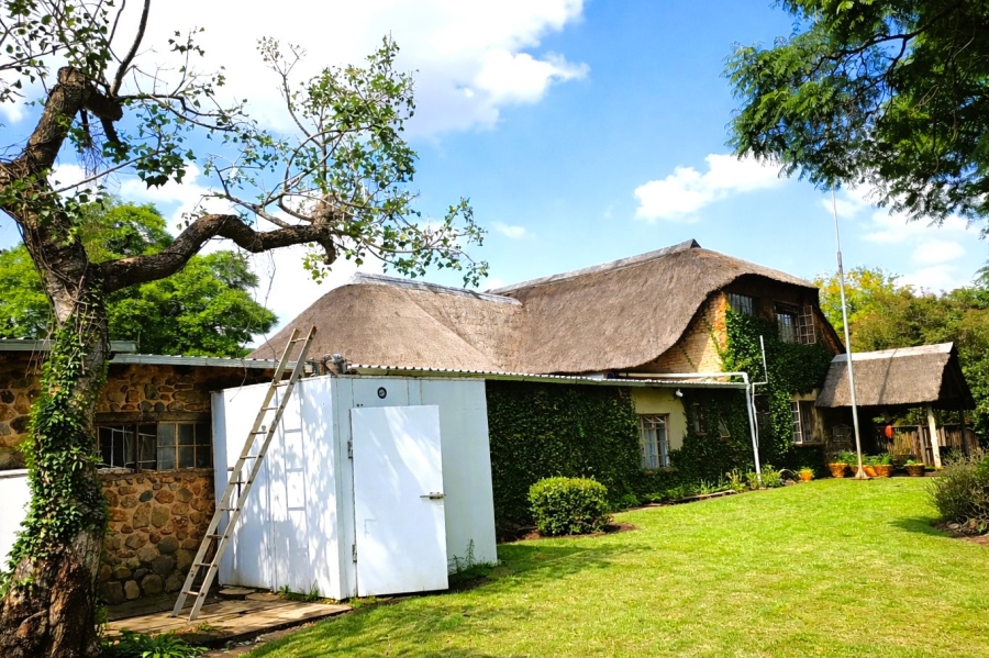 12 Bedroom Property for Sale in Mooiplaats Gauteng