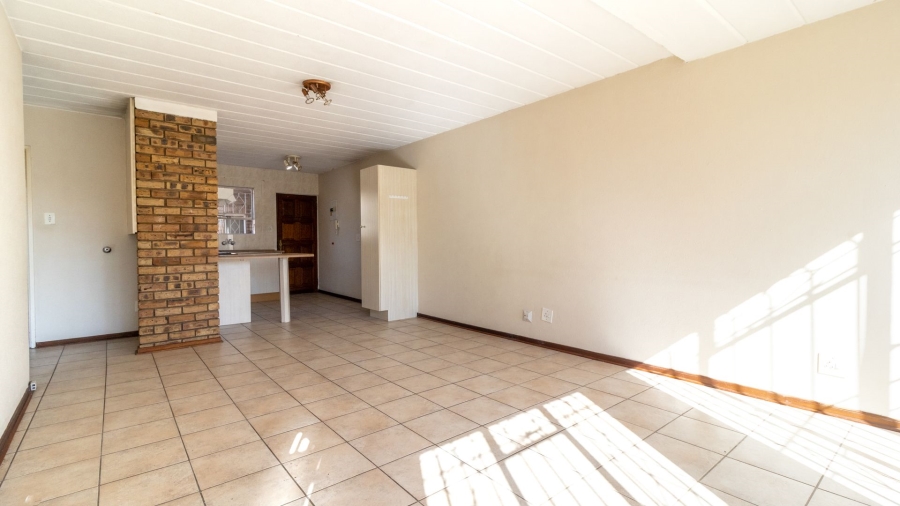 2 Bedroom Property for Sale in New Redruth Gauteng