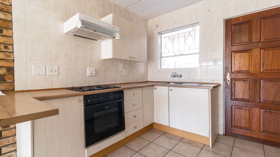 2 Bedroom Property for Sale in New Redruth Gauteng