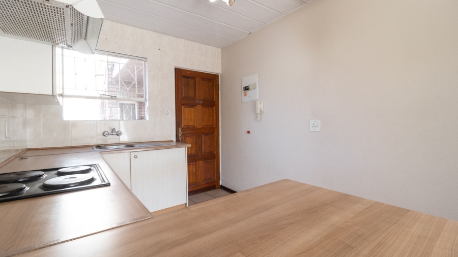 2 Bedroom Property for Sale in New Redruth Gauteng