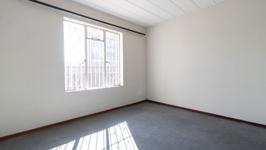 2 Bedroom Property for Sale in New Redruth Gauteng