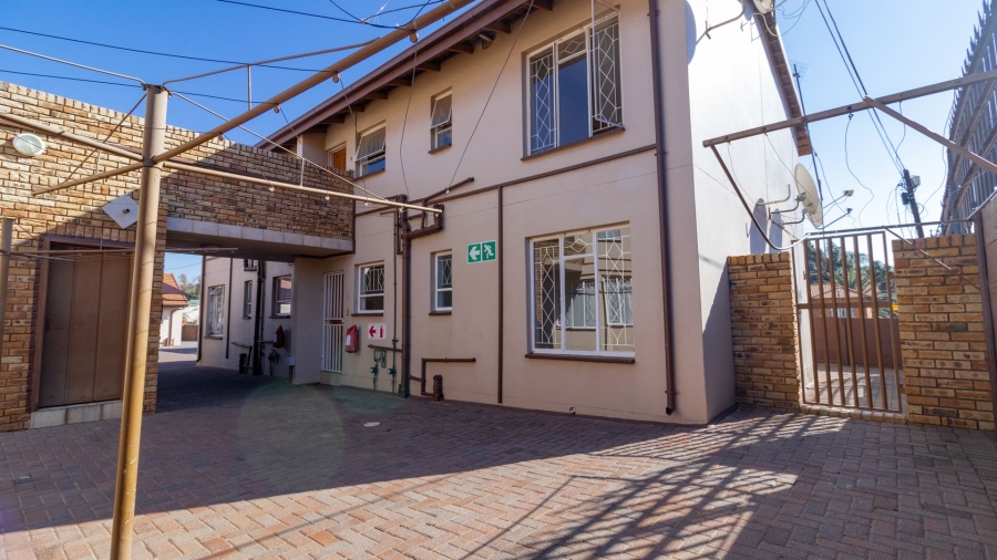 2 Bedroom Property for Sale in New Redruth Gauteng