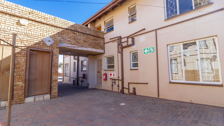 2 Bedroom Property for Sale in New Redruth Gauteng