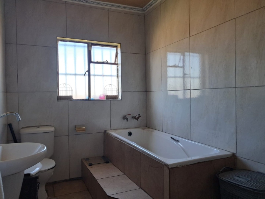 Commercial Property for Sale in Helderstrome AH Gauteng