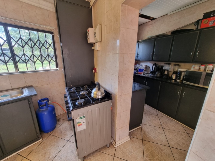 5 Bedroom Property for Sale in Vaaloewer Gauteng