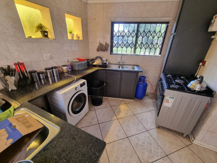 5 Bedroom Property for Sale in Vaaloewer Gauteng