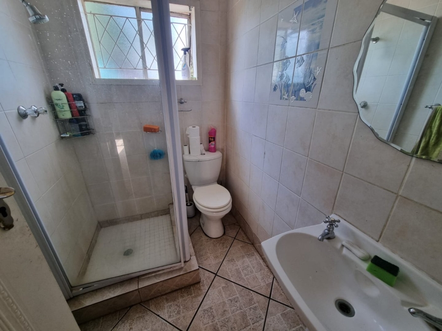 5 Bedroom Property for Sale in Vaaloewer Gauteng