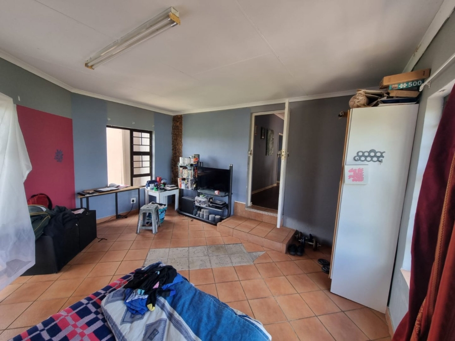 5 Bedroom Property for Sale in Vaaloewer Gauteng