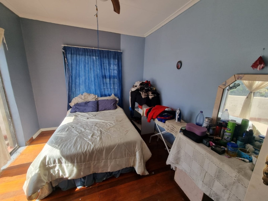 5 Bedroom Property for Sale in Vaaloewer Gauteng