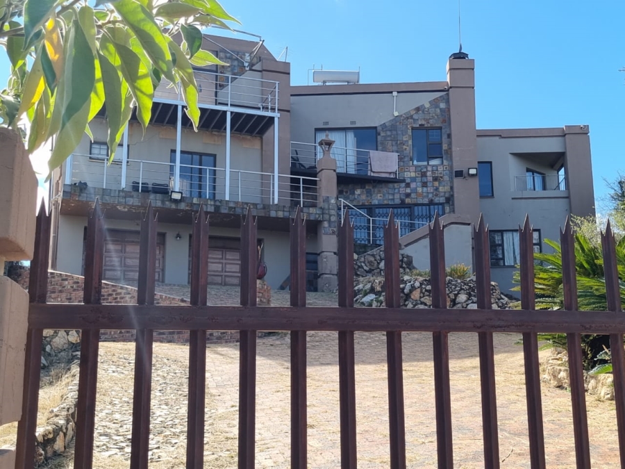 5 Bedroom Property for Sale in Vaaloewer Gauteng