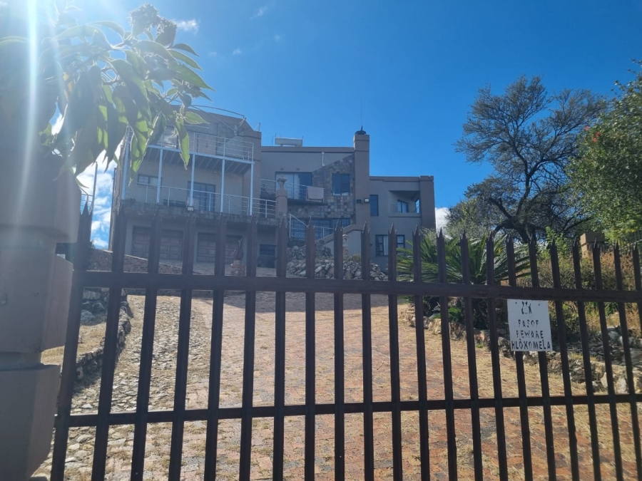5 Bedroom Property for Sale in Vaaloewer Gauteng