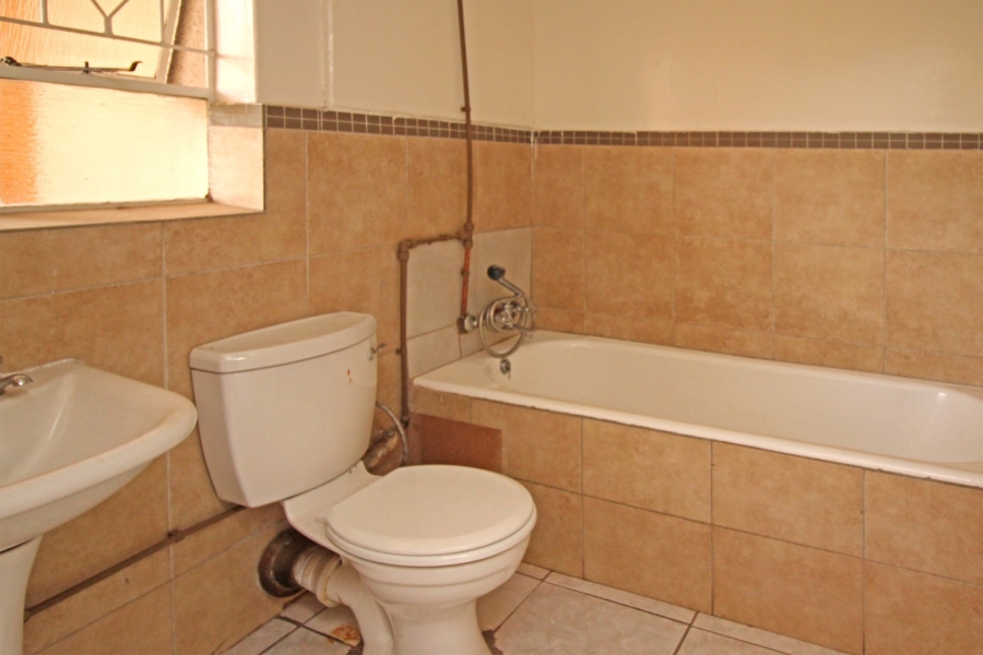 1 Bedroom Property for Sale in Windsor East Gauteng