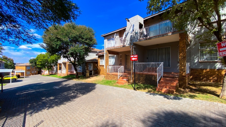  Bedroom Property for Sale in Princess A H Gauteng