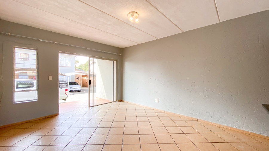  Bedroom Property for Sale in Princess A H Gauteng