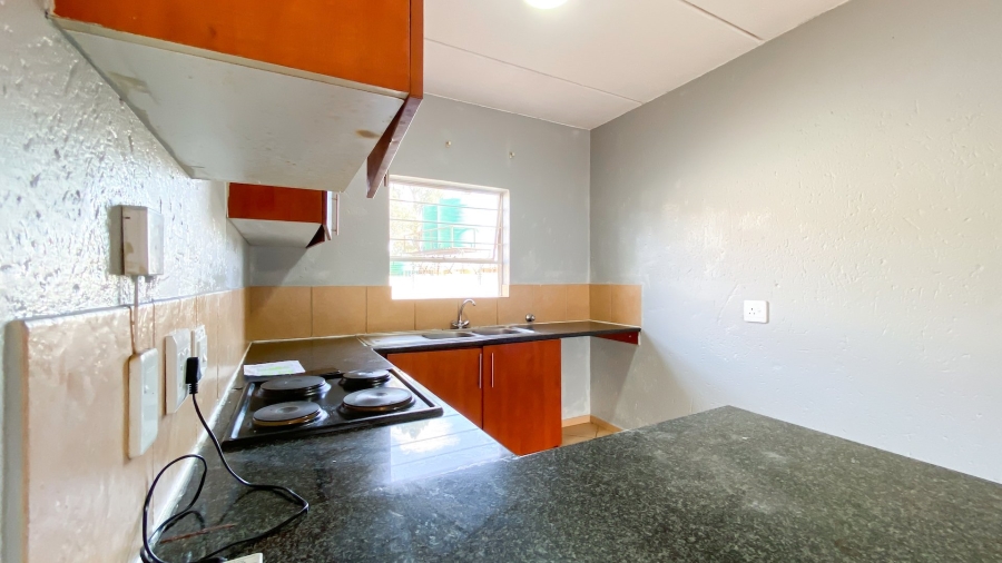  Bedroom Property for Sale in Princess A H Gauteng