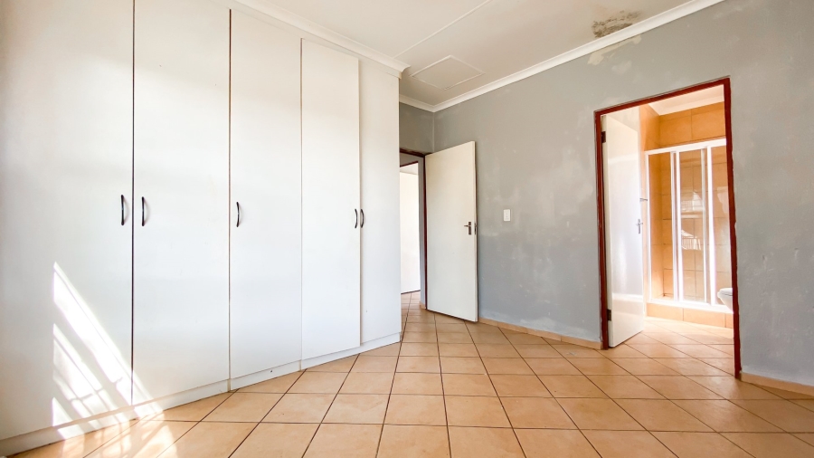  Bedroom Property for Sale in Princess A H Gauteng